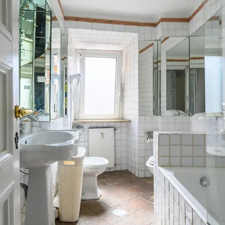 Historic Center - Navona Luxe Haven - Elevator, Soundproof & Netflix *