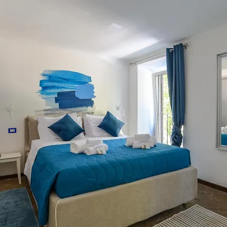 Historic Center - Navona Luxe Haven - Elevator, Soundproof & Netflix Rom